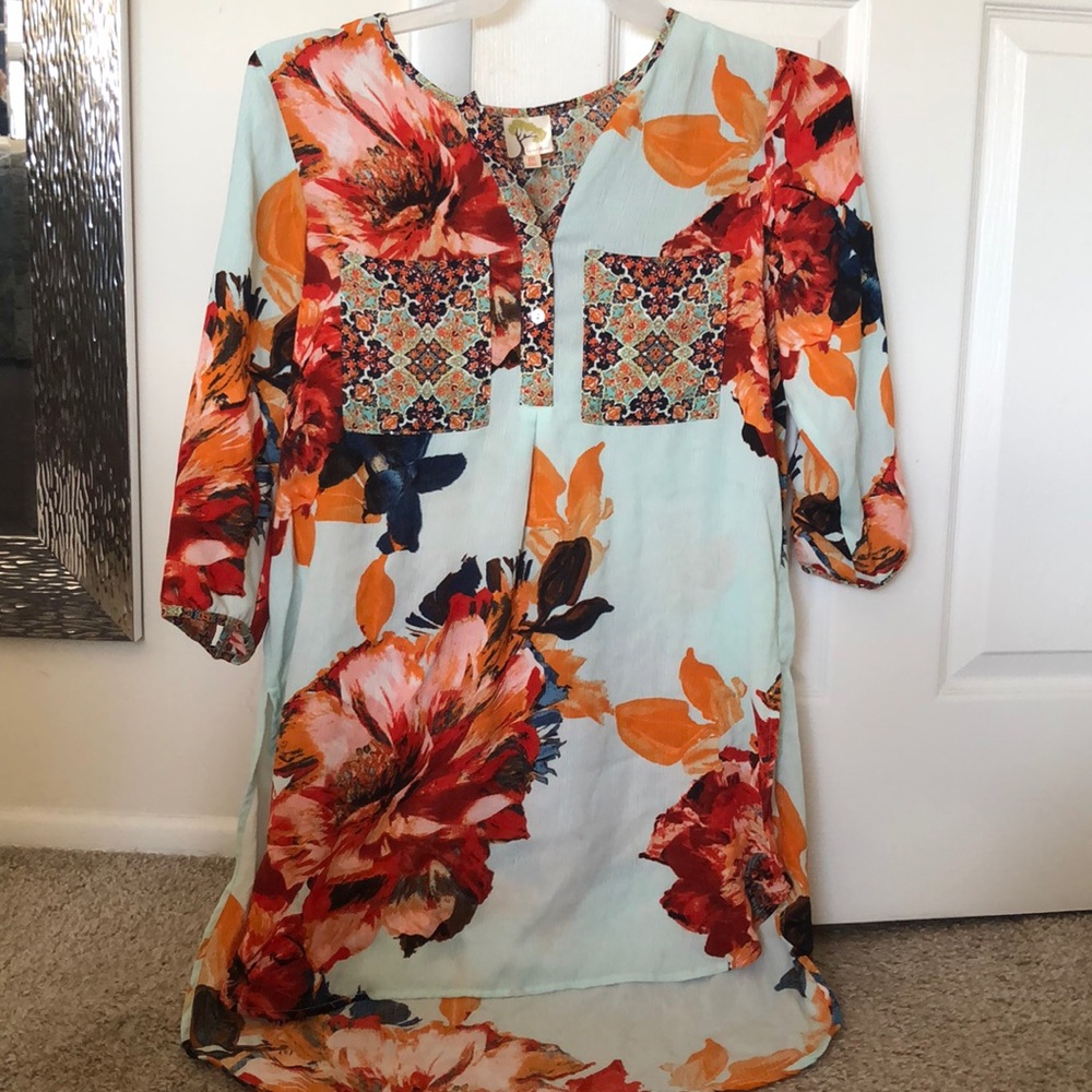 ⭐️3/15 long floral top fig and flower